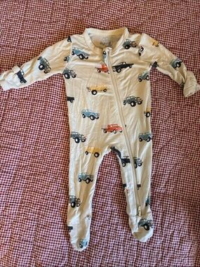 Kyte BABY Cream Footie One-Piece with Blue, Yellow, Orange and Black Cars
